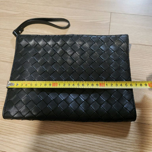 보테가베테나 남자 클러치백 가방 팝니다 상태 최상급 이미지
