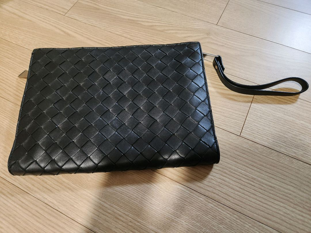 보테가베테나 남자 클러치백 가방 팝니다 상태 최상급 이미지