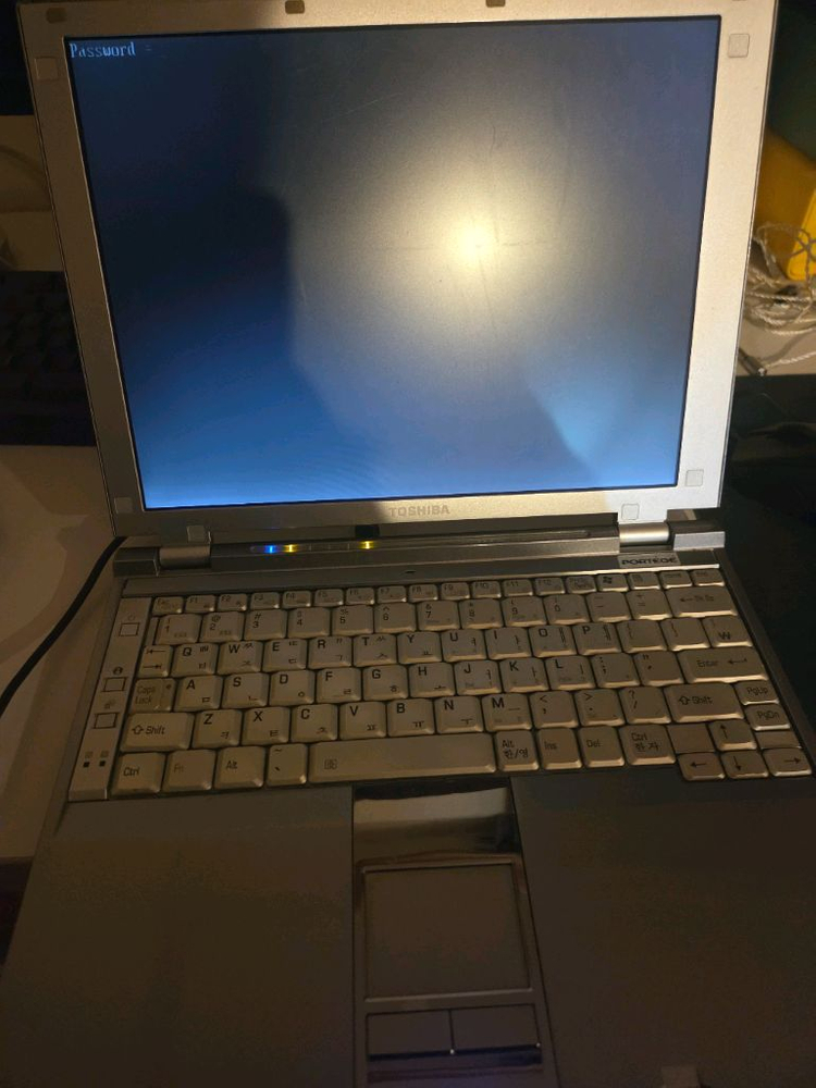 도시바 PORTEGE구형 노트북 본체만 팝니다--3
