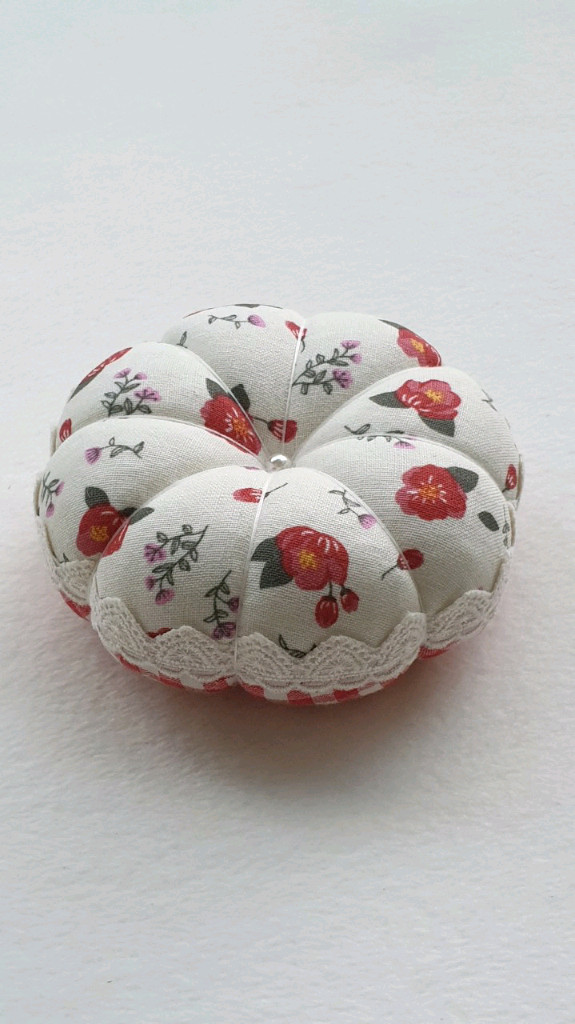 풍수인테리어소품) 핸드메이드_미니 복 빗자루, 호박핀쿠션(동백꽃)--8