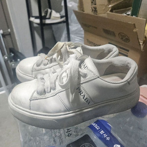 프라다 신발 판매합니다 풀 구성