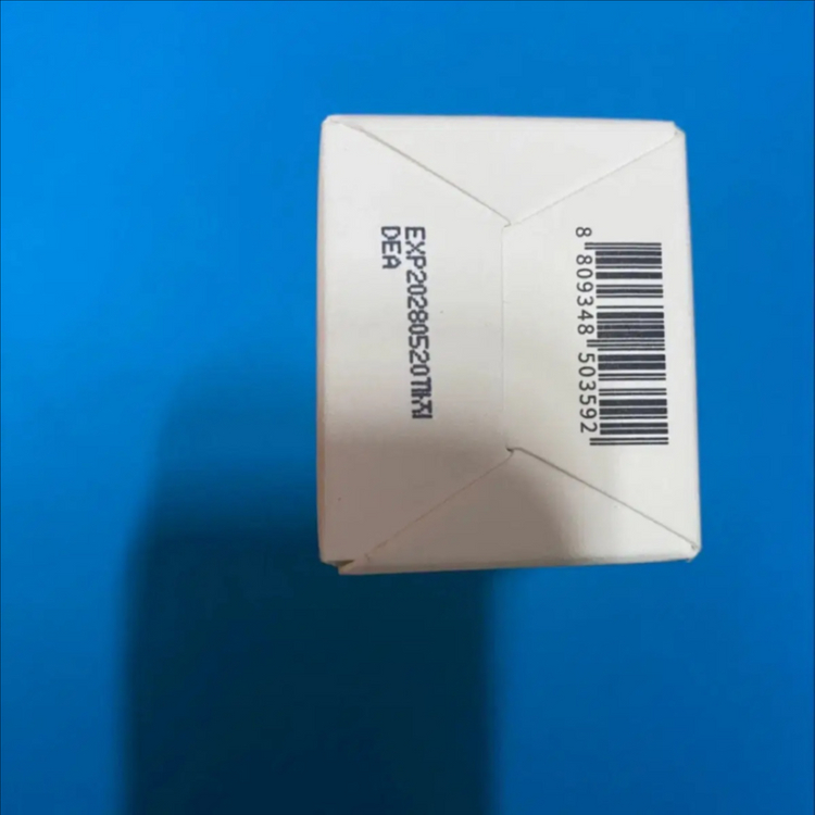 [새제품]로벡틴 비타/나이아신5%/잡티흔적/다크스팟 형광등세럼 이미지