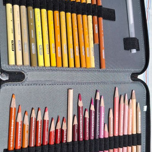 프리즈마 150 + 추가 30개 색연필