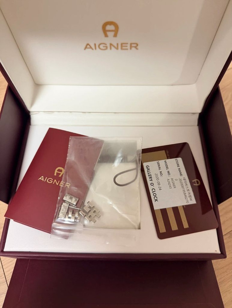 아이그너 여성용 메탈 시계--2