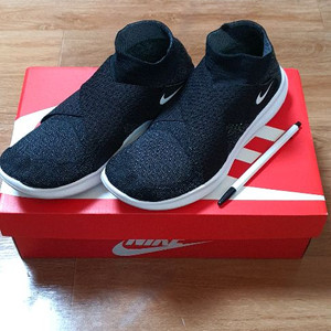 여.235 +) 나이키 여성 러닝 운동화, 프리런모션 / 헬스 트레이닝