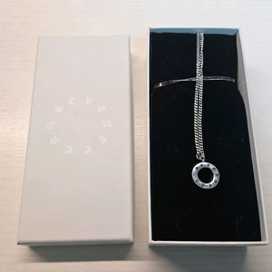 세븐틴 6주년 목걸이 이미지