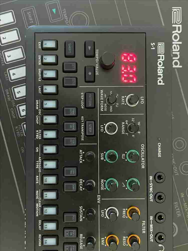 Roland Aira S-1--3