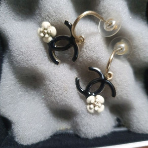 샤넬 귀걸이(정품/현백구매)