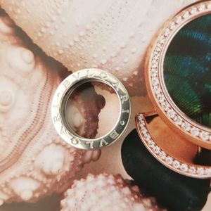 18k 정품 불가리 비제로원 반지 이미지