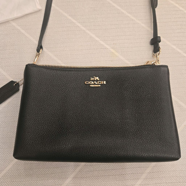 코치 크로스백 이미지