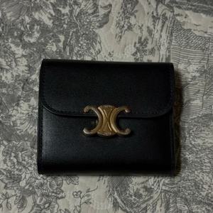 셀린느 트리옹프 반지갑 이미지