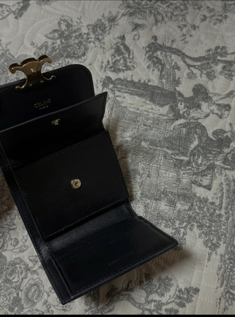 셀린느 트리옹프 반지갑 이미지