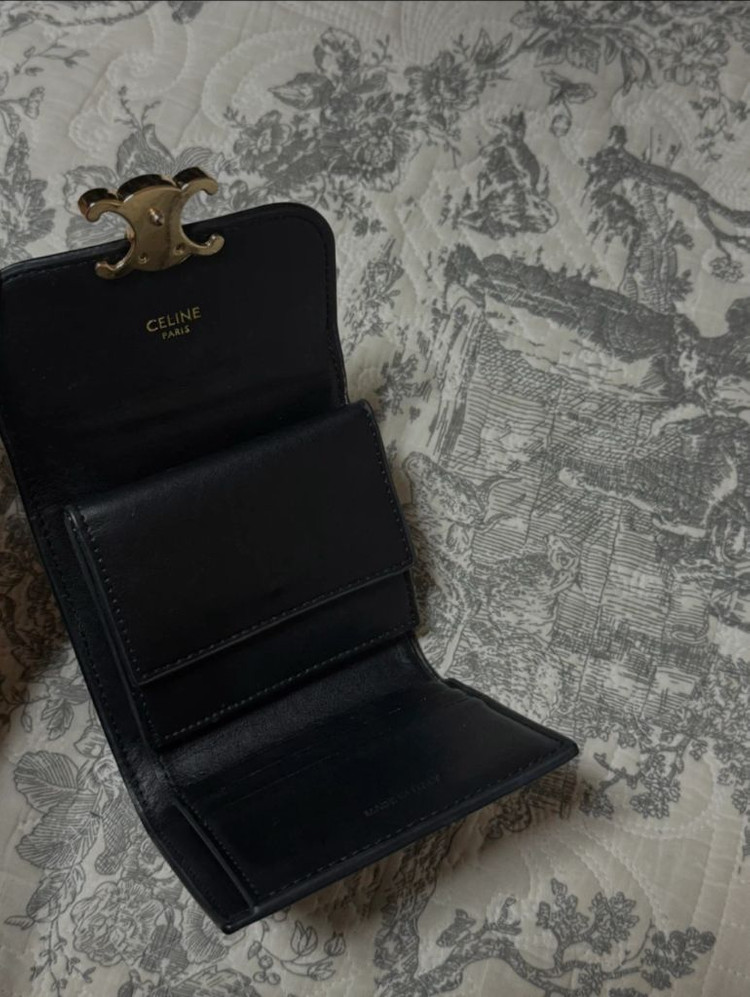 셀린느 트리옹프 반지갑 이미지