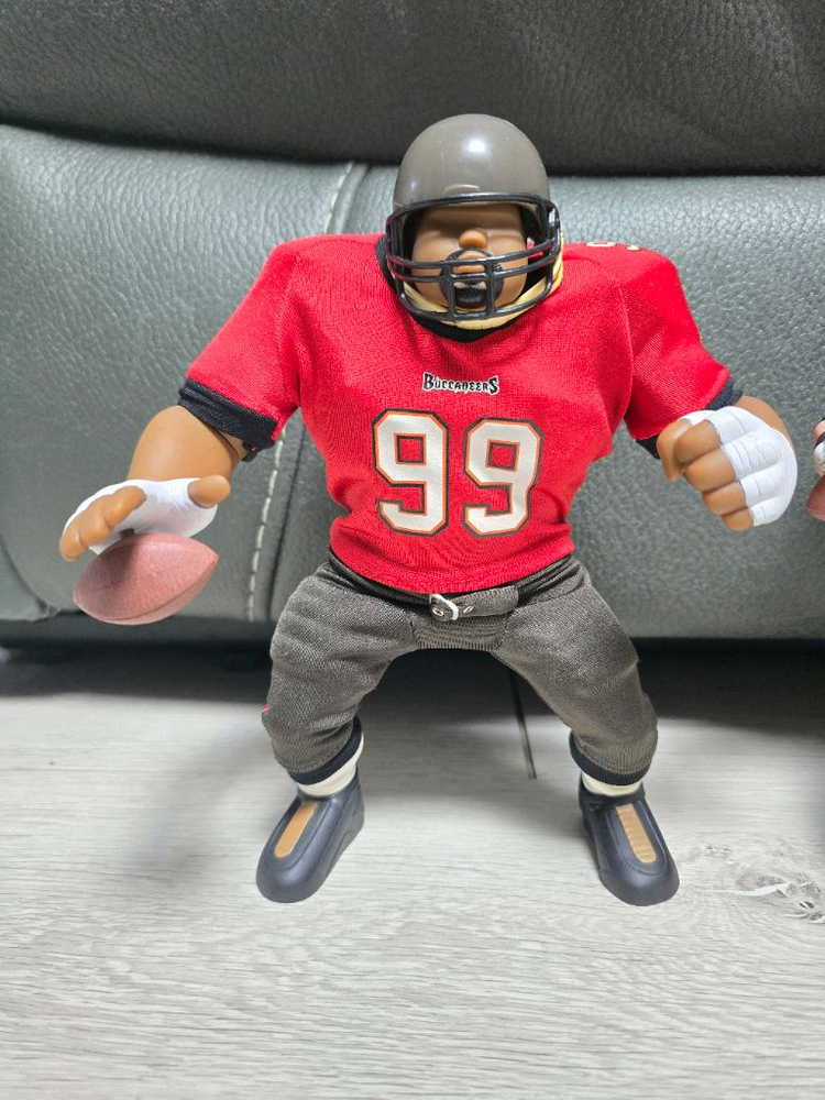 NFL 레전드 수비수 브라이언 얼라커 & 워렌 샙 모형 일괄--2