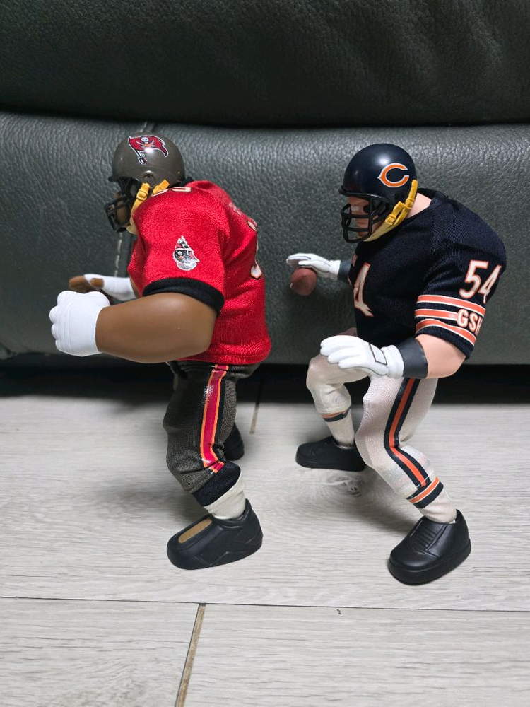 NFL 레전드 수비수 브라이언 얼라커 & 워렌 샙 모형 일괄--5