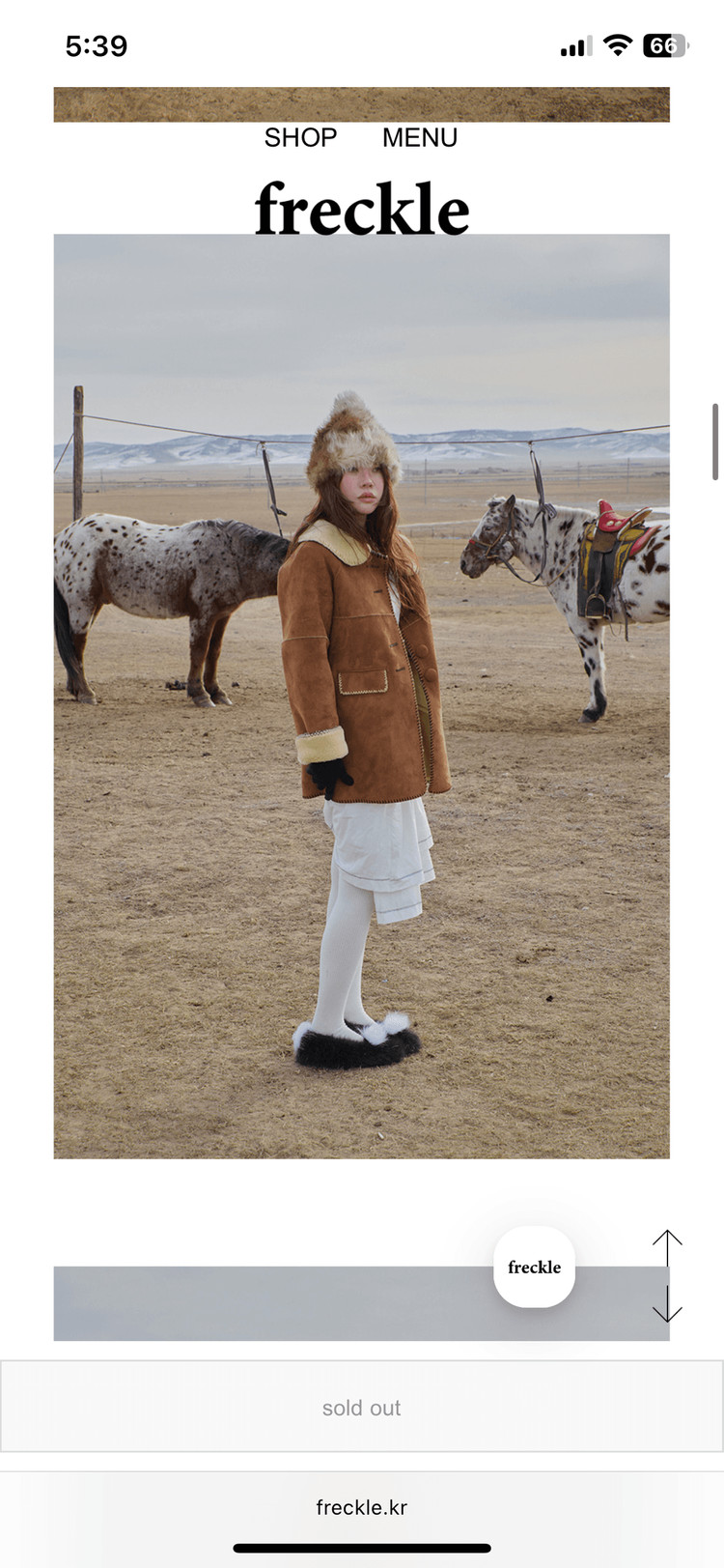 Freckle(프레클) round-collar midi shearling 무스탕 이미지