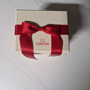 오메가 여성 시계케이스 팝니다 (택포) 이미지