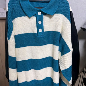 스트라이프 오버핏 니트