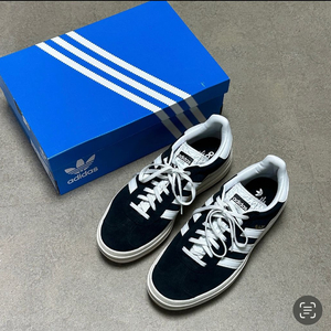 아디다스 가젤 볼드 코어 블랙 클라우드 화이트