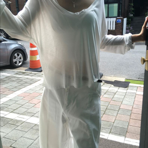 미뮤즈씨 deep V see-through T