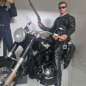 핫토이 터미네이터 DX10+할리바이크