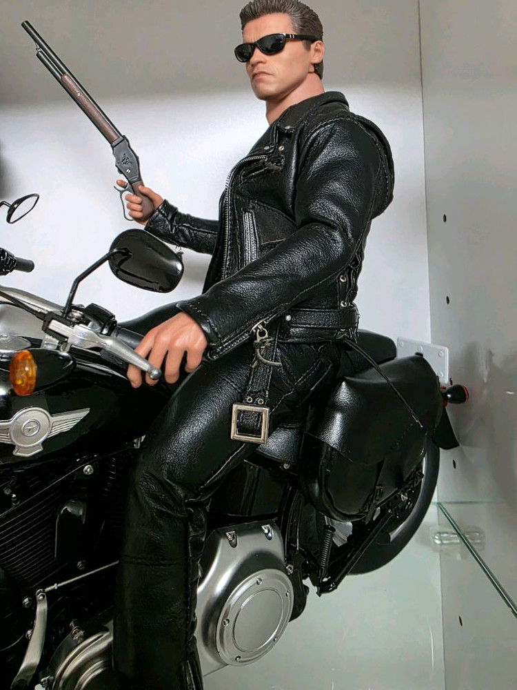 핫토이 터미네이터 DX10+할리바이크--1