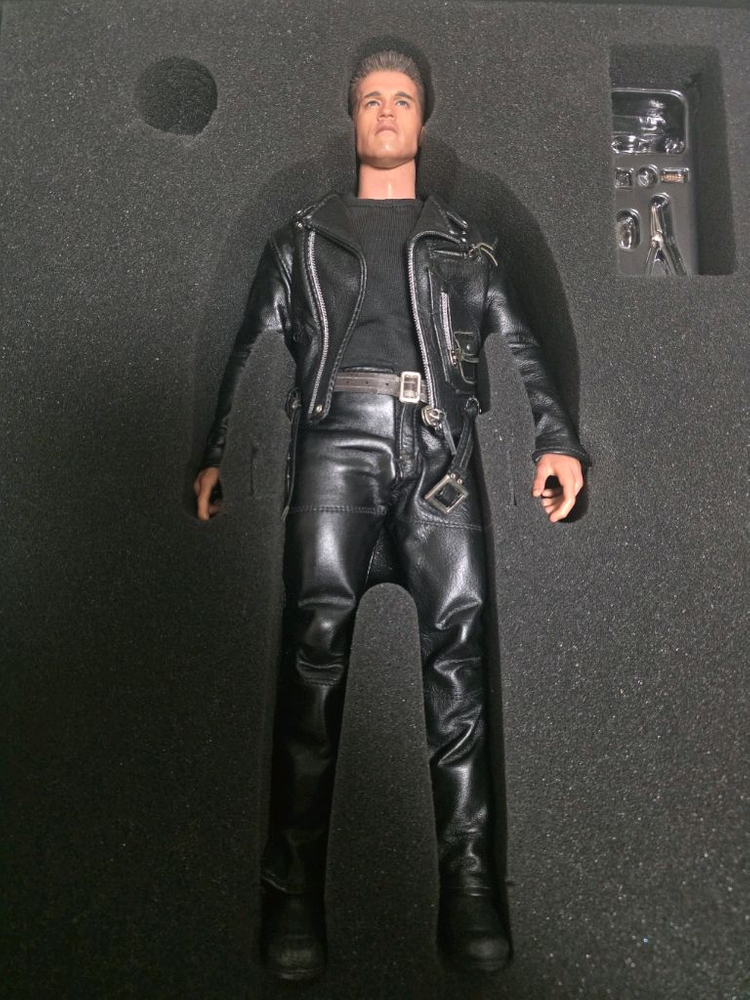 핫토이 터미네이터 DX10+할리바이크--5