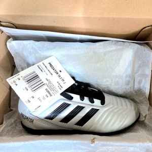 아디다스 프레데터 19.3 주니어 풋살화 판매합니다