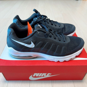 [280] 나이키 에어맥스 인비고 검흰