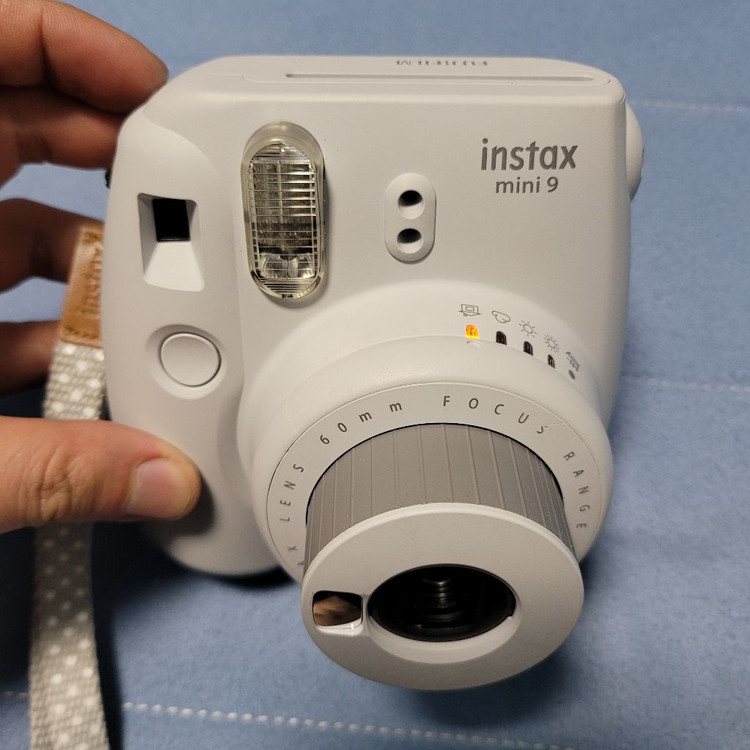 후지 인스탁스 미니9 폴라로이드 즉석카메라 이미지