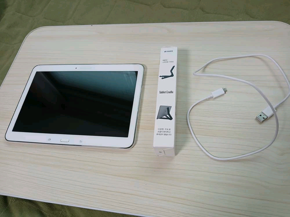 삼성 갤럭시 태블릿 팝니다 (상태 아주 깨끗함)--2