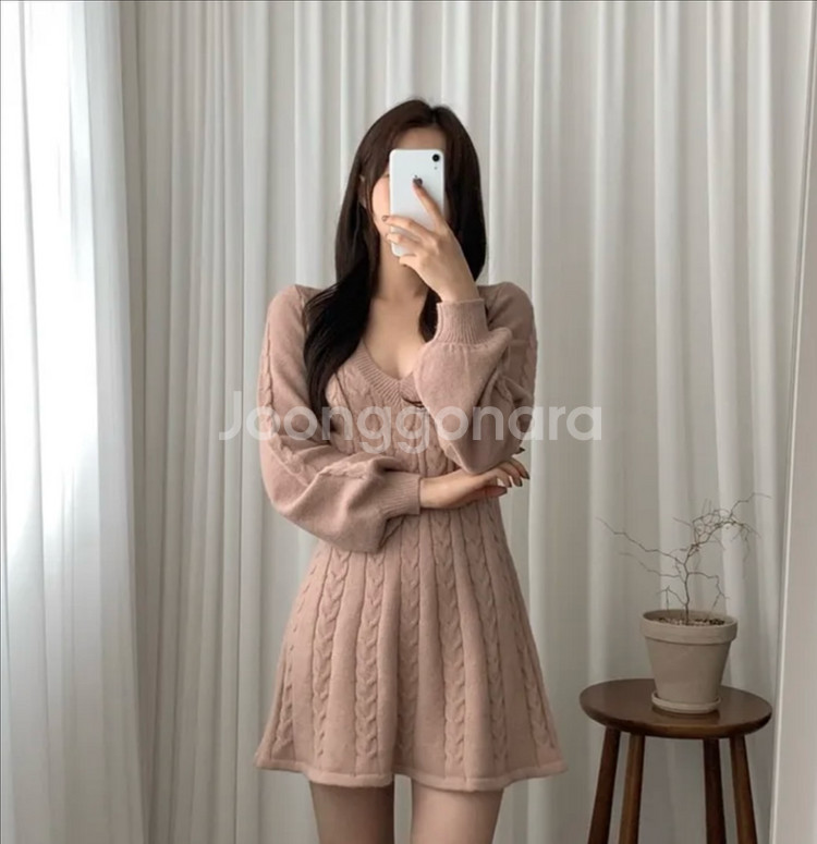 포근 브이넥 니트 원피스--4