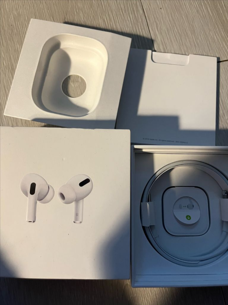 에어팟 프로 1세대 팝니다--3