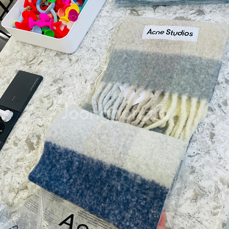 아크네 스튜디오 체크 머플러 새상품--1