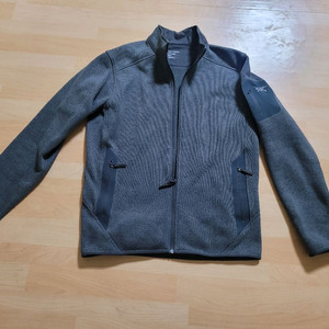 아크테릭스 가디건, 져지 M(100)사이즈 팝니다.