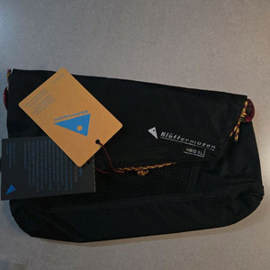 클라터뮤젠 Hrid 3L 크로스백 블랙 새제품