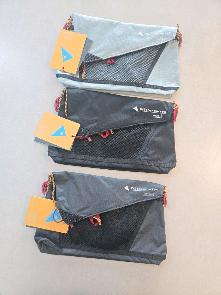 클라터뮤젠 Hrid 3L 크로스백 블랙 새제품--1