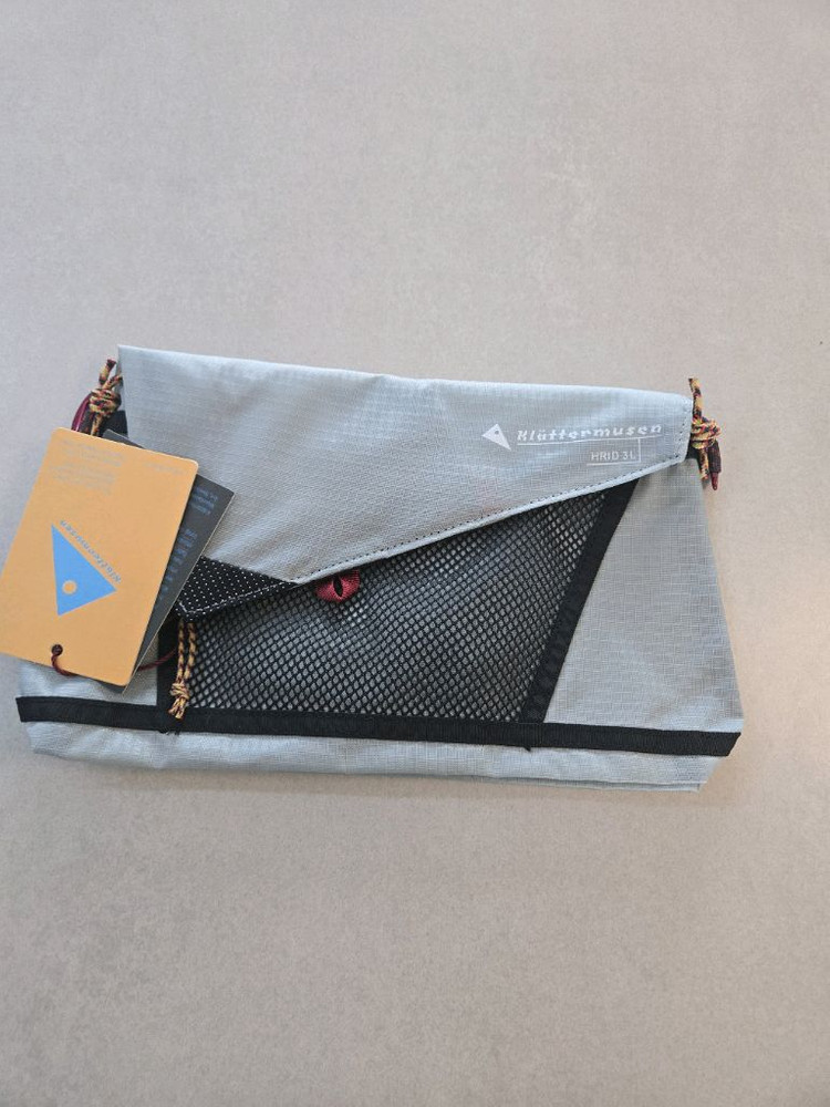 클라터뮤젠 Hrid 3L 크로스백 블랙 새제품--3