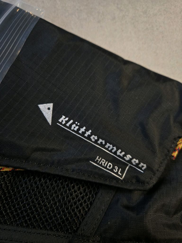 클라터뮤젠 Hrid 3L 크로스백 블랙 새제품--8