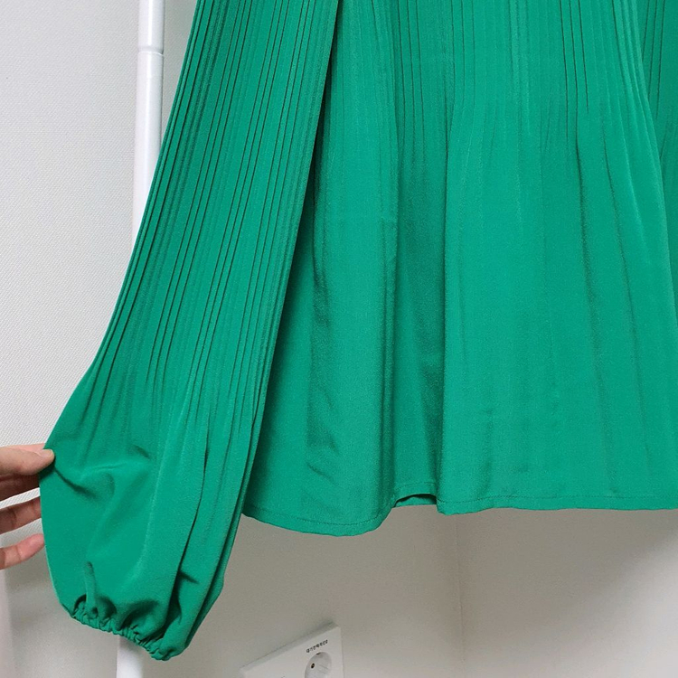 마쥬maje 플리츠 보트넥 블라우스--2