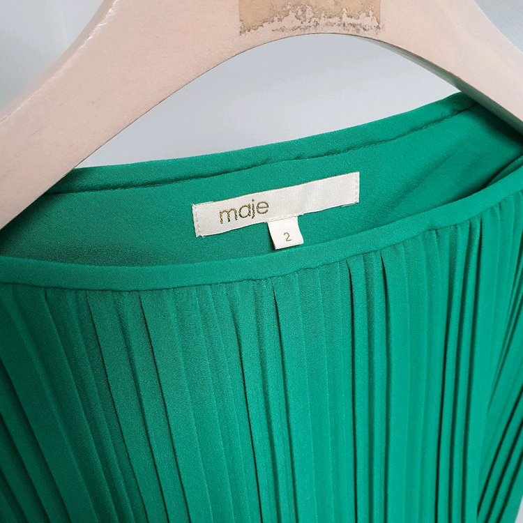 마쥬maje 플리츠 보트넥 블라우스--4