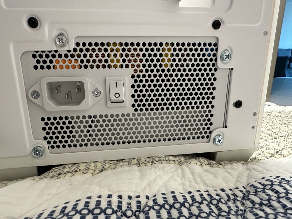 [화이트 세트 PC 케이스 + 파워] 다크플래쉬 DS900, 스컬 850W 골드 풀모듈러(ATX 3.1)--2