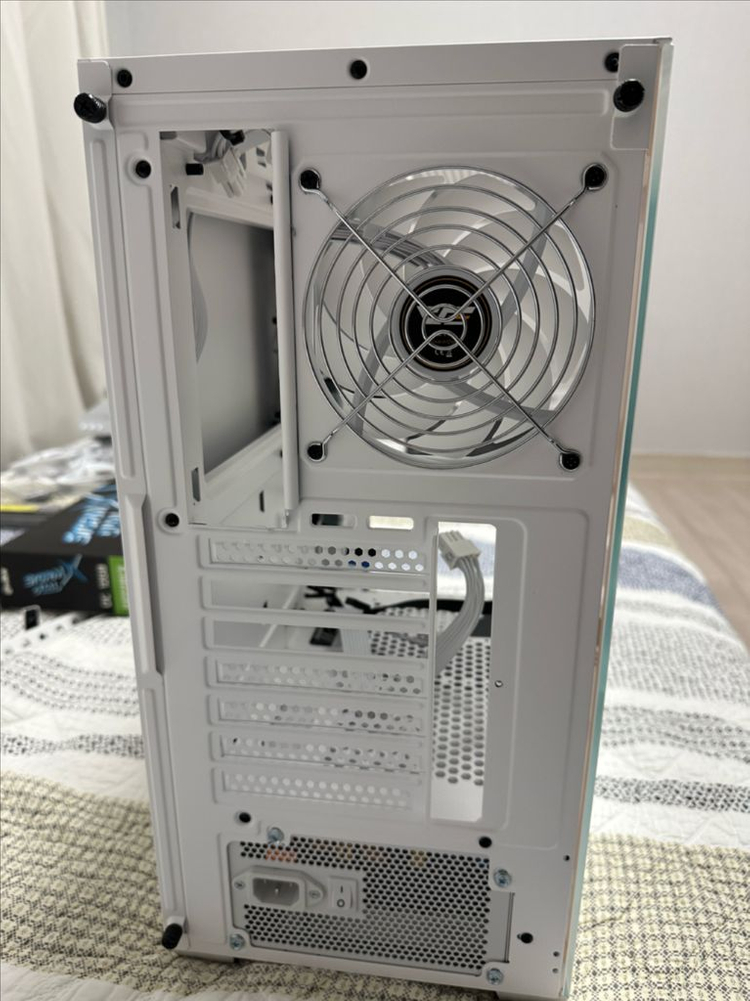 [화이트 세트 PC 케이스 + 파워] 다크플래쉬 DS900, 스컬 850W 골드 풀모듈러(ATX 3.1)--6