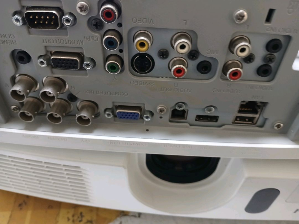 5천안시 빔 프로젝터cp x5021--1