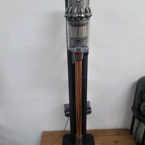 다이슨 무선청소기 V10(거의 A급,삼성배터리교체>1시간14분작동,덴켄거치대,전체해체,Cleaning완)