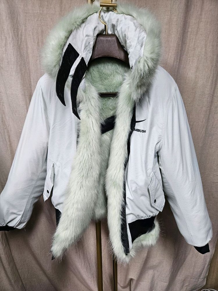 나이키와 앰부쉬 콜라보 퍼 양면 자켓--2