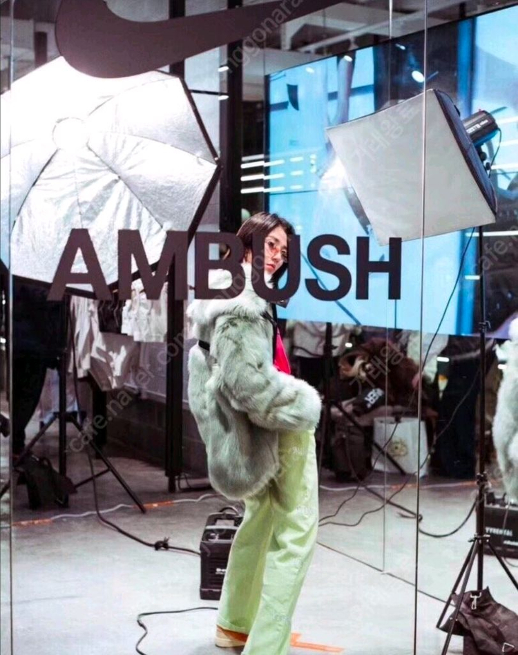 나이키와 앰부쉬 콜라보 퍼 양면 자켓--5