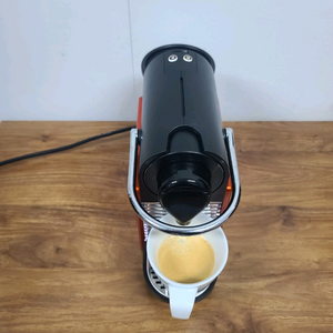 네스프레소(스위스산) 커피메이크 C60(A급)