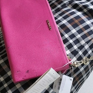 (새상품)코치 소가죽 핫핑크 크로스백 4만원착불