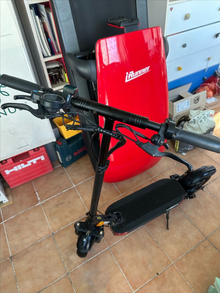 아이나비 전동킥보드 팝니다--1